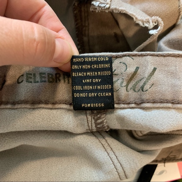 Celebrity Gold | Cut Off Shorts - Picture 11 of 11